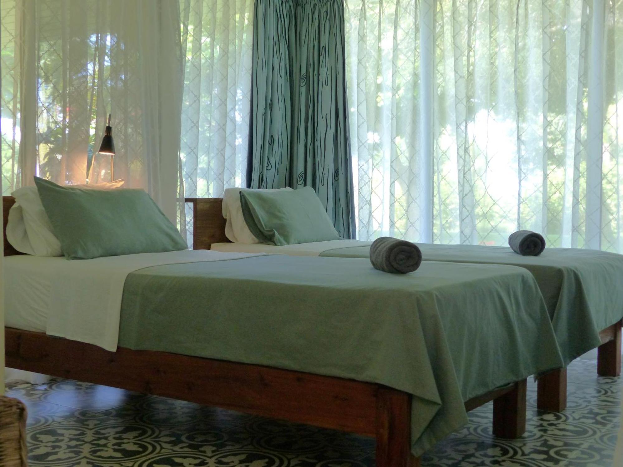 Ancha'S Oasis Hotel มาปูโต ภายนอก รูปภาพ